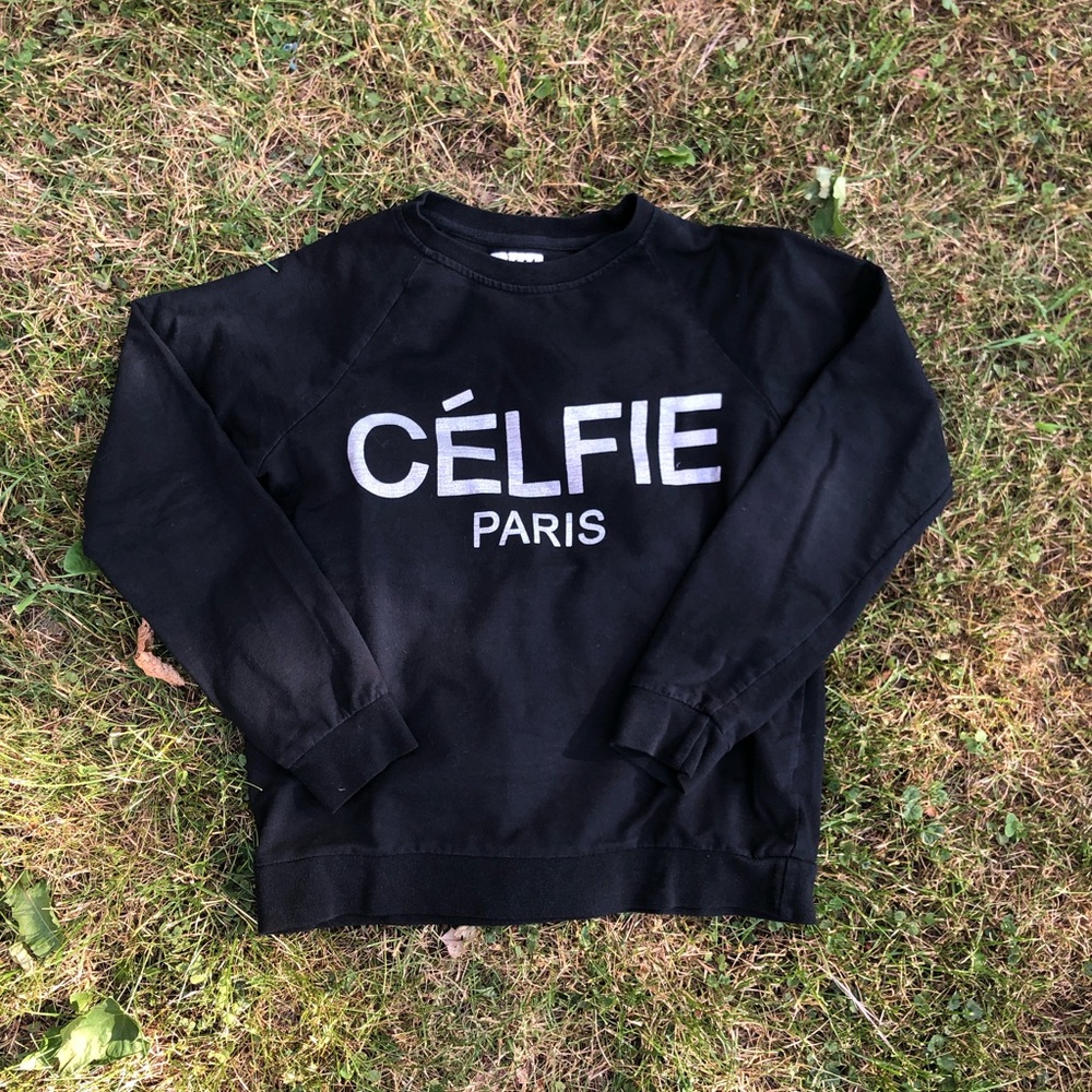 Lightweight black crewneck sweater